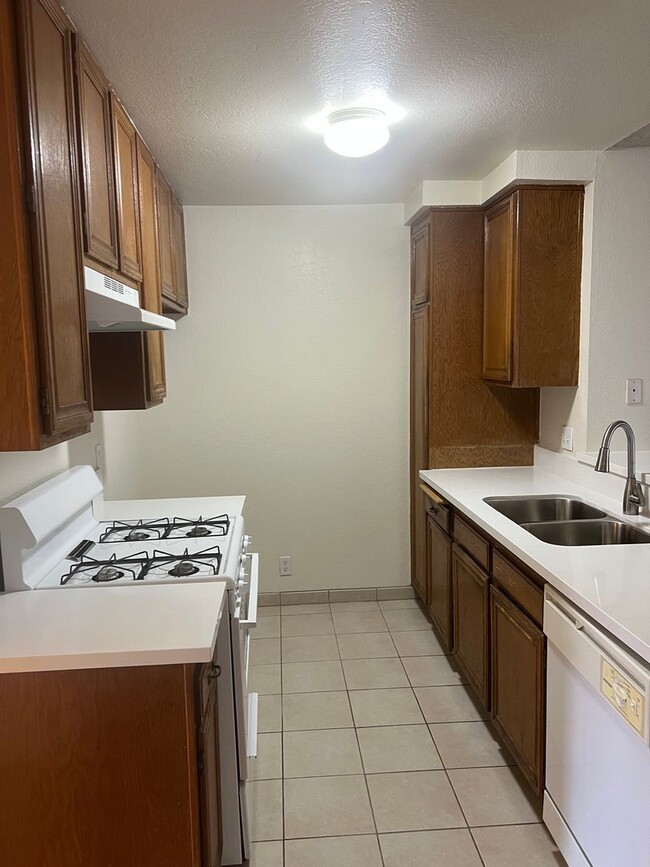 Building Photo - 9929 Sepulveda Blvd Unit 105