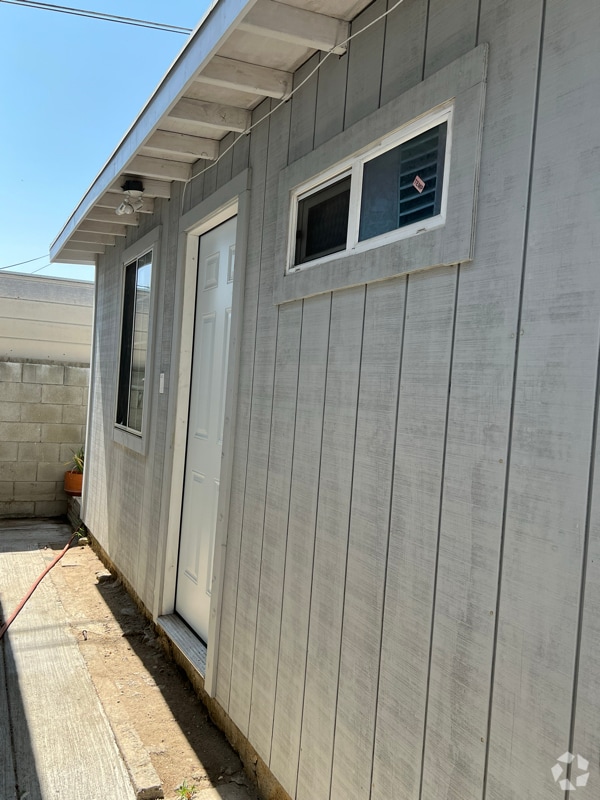 Building Photo - 7847 Beck Ave Rental