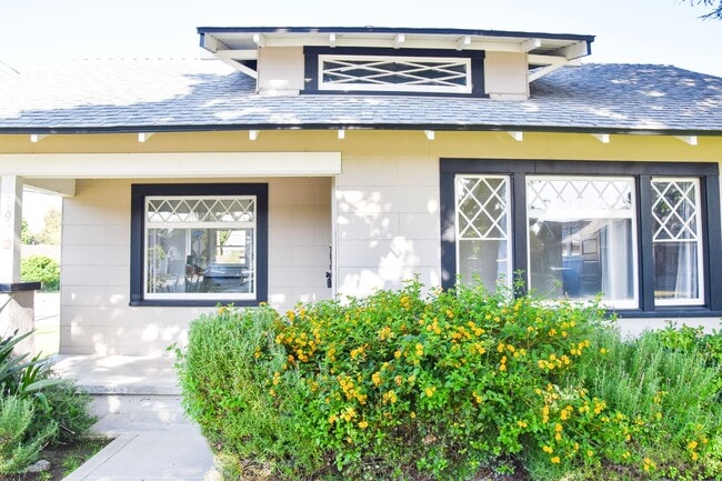 Photo - Grand (384-394) South Unit Grand (394) South