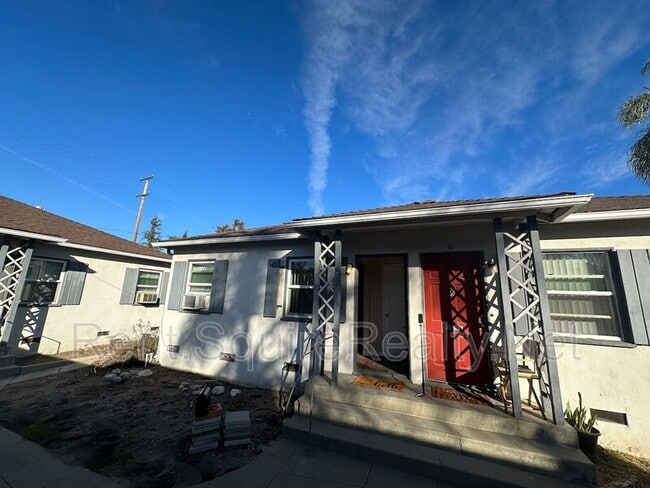 Building Photo - 901 N San Gabriel Ave Unit 5