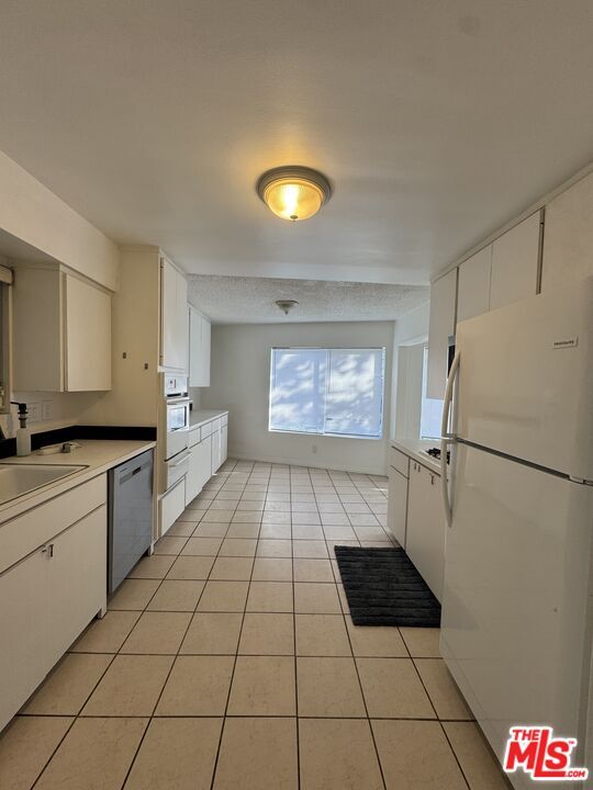 Photo - 8365 Gregory Way Unit B