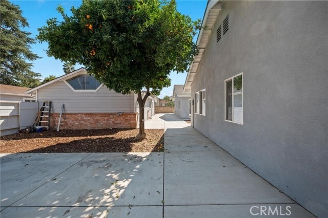 Building Photo - 7443 Balcom Ave