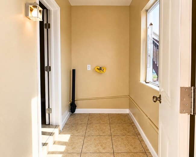 Photo - 860 S Gregory St