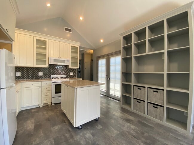 Photo - 1714 N Lincoln St