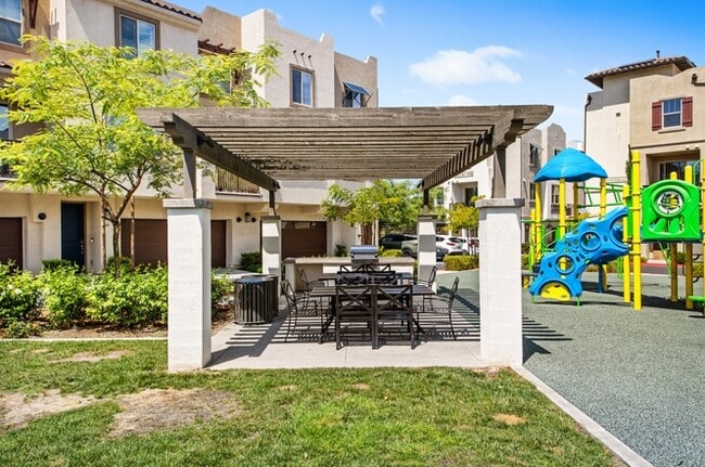 BBQ Area - 429 Lake Shore Way