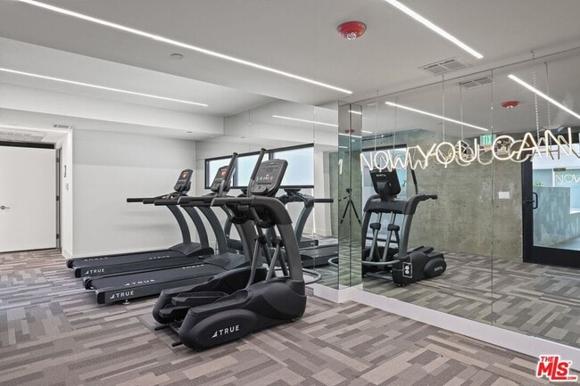 Photo - 1446 N Detroit St Unit 409