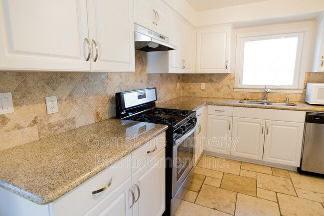 Photo - 5135 63rd St