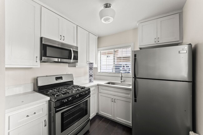 Photo - 4104 E 7th St Unit 7