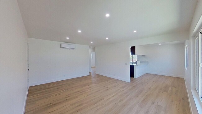 Photo - 1632 Picadilly Way Unit D