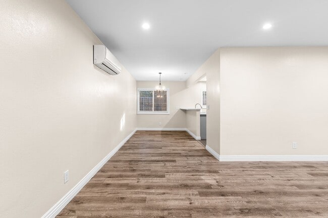 Photo - 1831 Lime Ave Unit 01