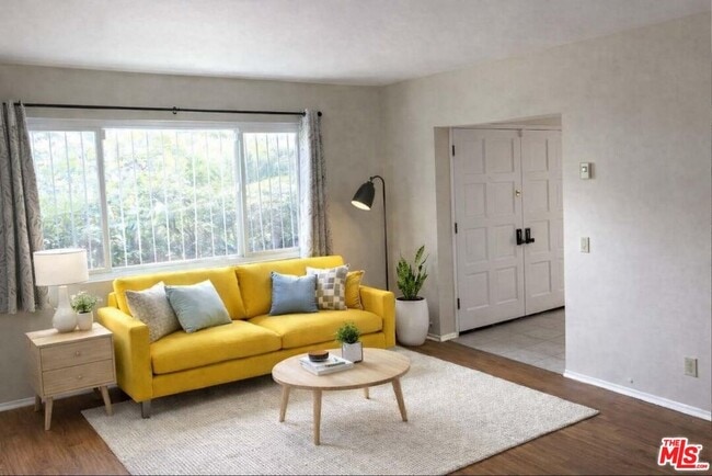 Building Photo - 3845 Westwood Blvd Unit 1