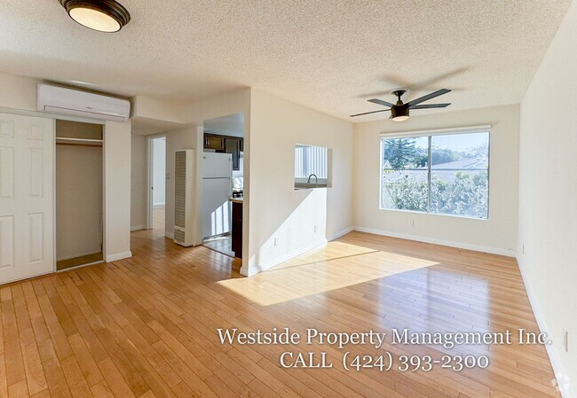 Building Photo - 1962 Beachwood Dr Unit 205 Rental