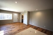 Photo - 703 N Lincoln St House