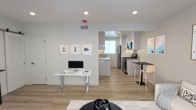 Photo - 1333 Brockton Ave