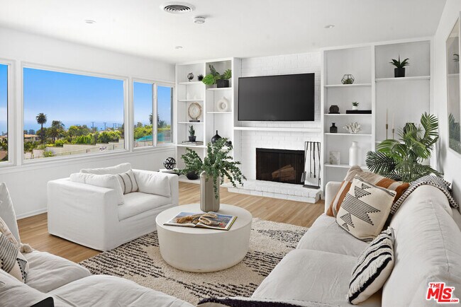 Photo - 16641 Linda Terrace