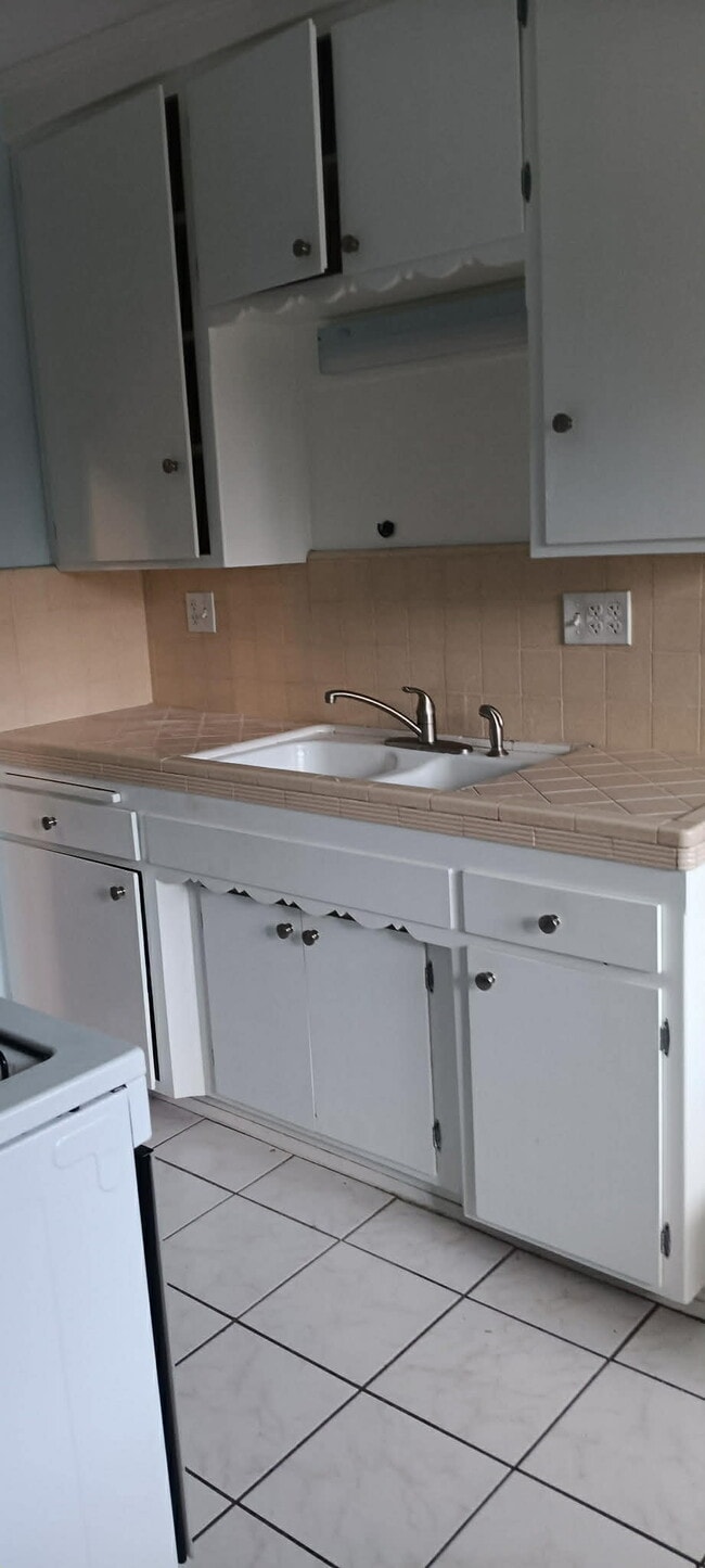 Photo - 194 Date Ave Unit 194