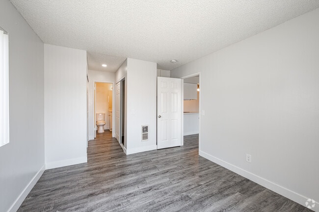 2BR, 2BA - 850SF - Primary Bedroom - Cactus Grove Apartments