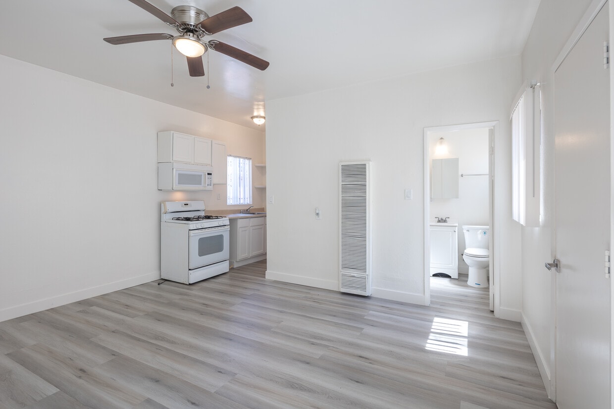 3D Tour - 1935 Myrtle Ave. Apartments