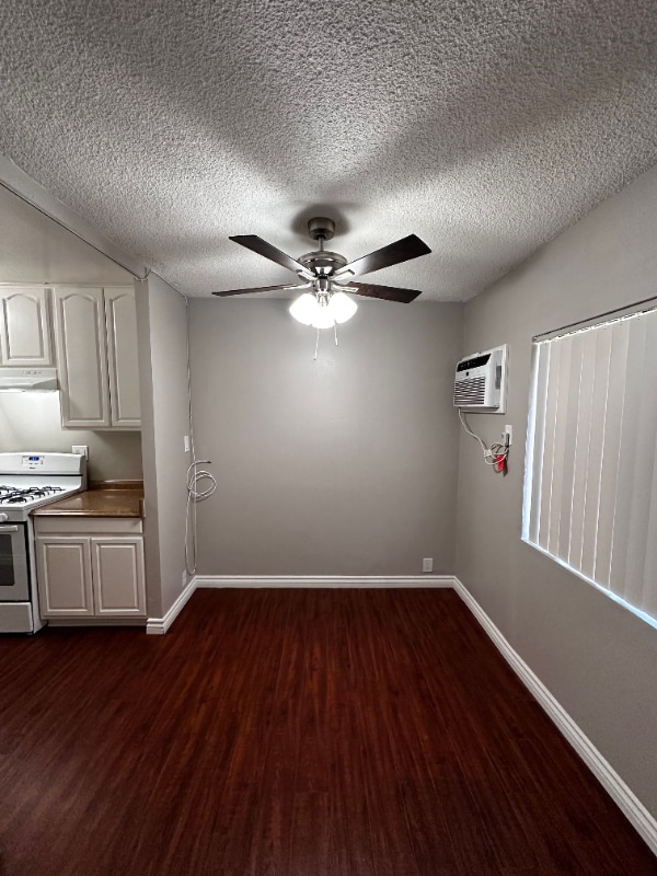 Photo - 409 N Los Robles Ave Unit 4