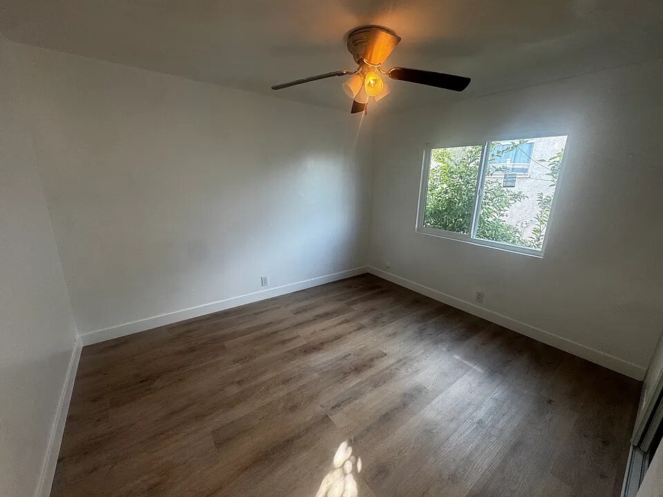 Photo - 1499 W 35th Pl Unit 1499 W 35th Pl #4