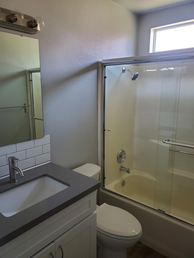 Building Photo - 7892 2nd St Unit 201