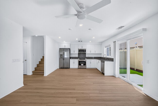 Photo - 7030 Olive Grove St
