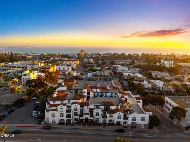 Building Photo - 436 Poli St Unit 402