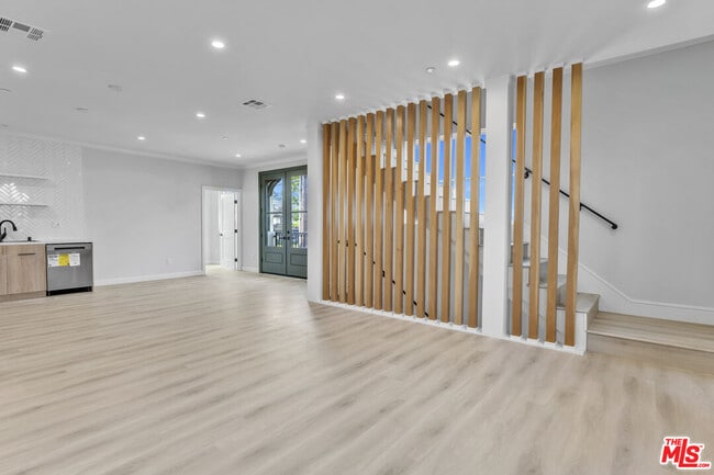 Photo - 1022 La Cadena Ave Unit A