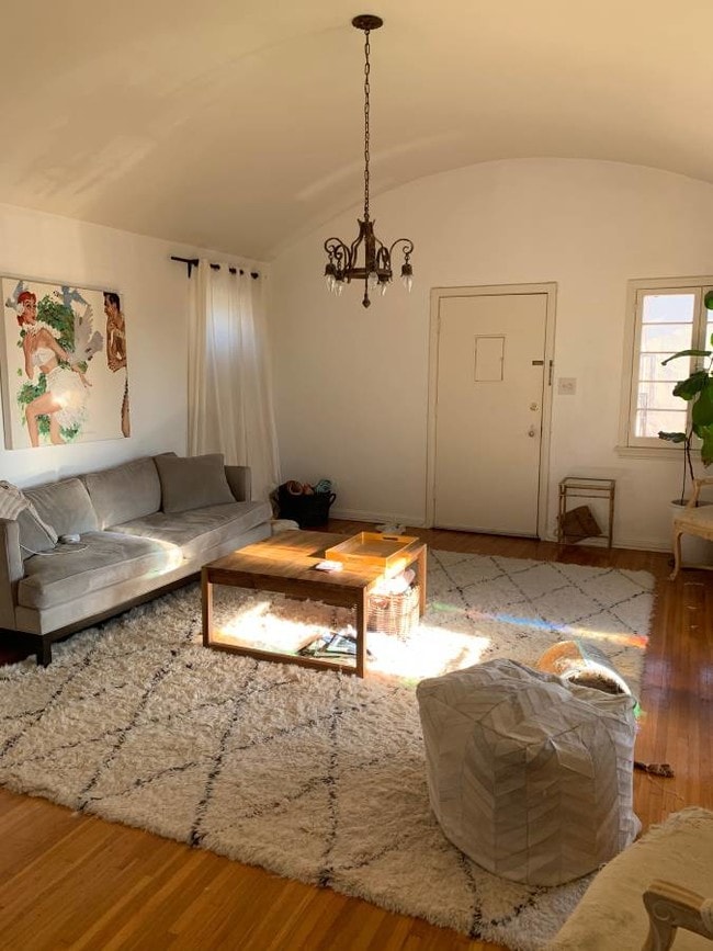 Photo - 232 S Poinsettia Pl Unit 230 1.25