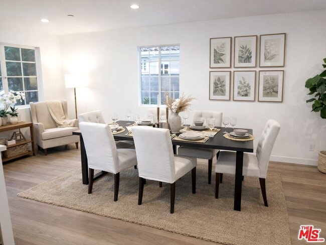 Photo - 4522 Mammoth Ave