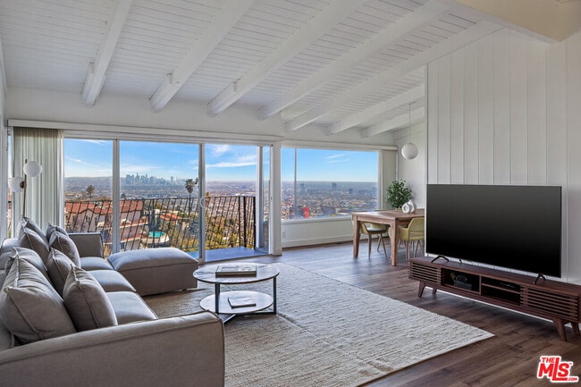 Photo - 9432 Sierra Mar Pl