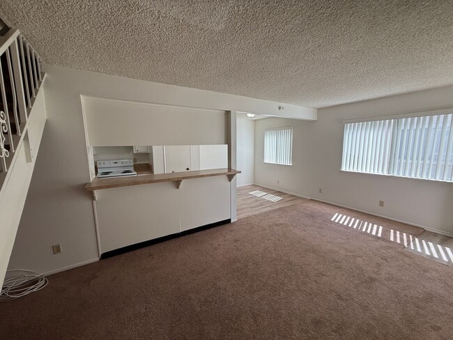 Photo - 752 W Hemlock St