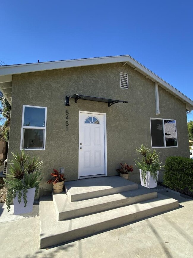 Building Photo - 5451 Brynhurst Ave Unit 5451 Brynhurst Ave.