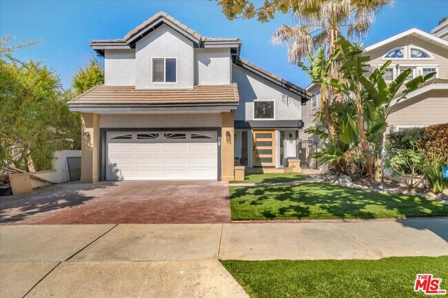 Photo - 7939 W 80th St House