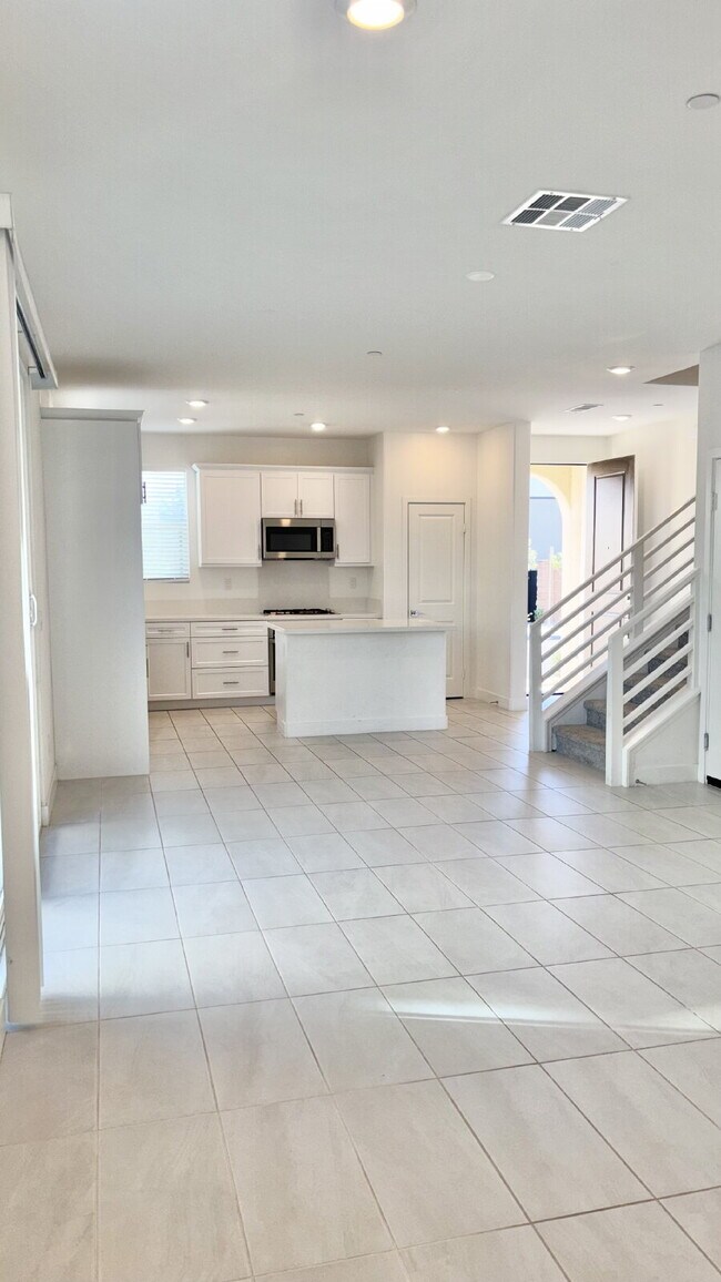 Photo - 4 Bedrooms Available
University Park