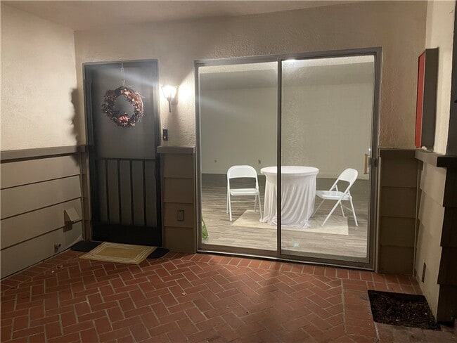 Photo - 23033 Maple Ave