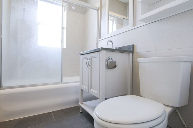 Photo - Seven Lions Apartments