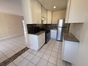 Photo - 2BD/1BA PB STYLE COTTAGE! LARGE EXCLUSIVE ... Townhome