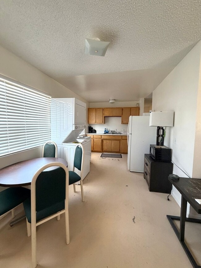 Photo - Cozy 1 Bedroom 1 Bathroom with Great Views Unit 76233 Amboy Rd #B