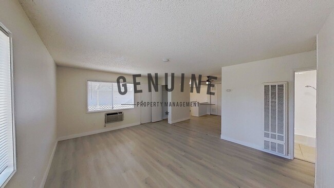 Photo - Cameo Ln Four-Plex Unit 3