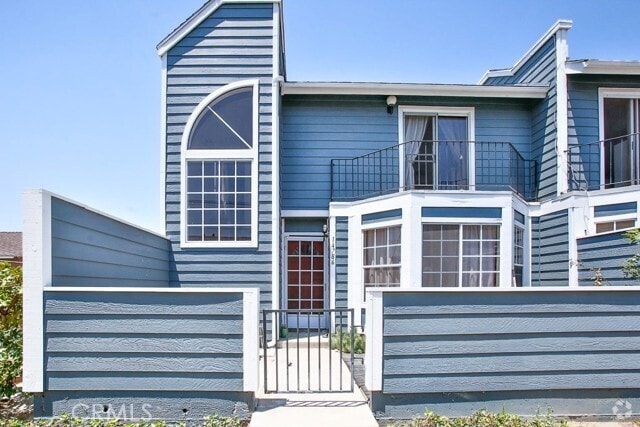 Building Photo - 14786 Pioneer Blvd Rental