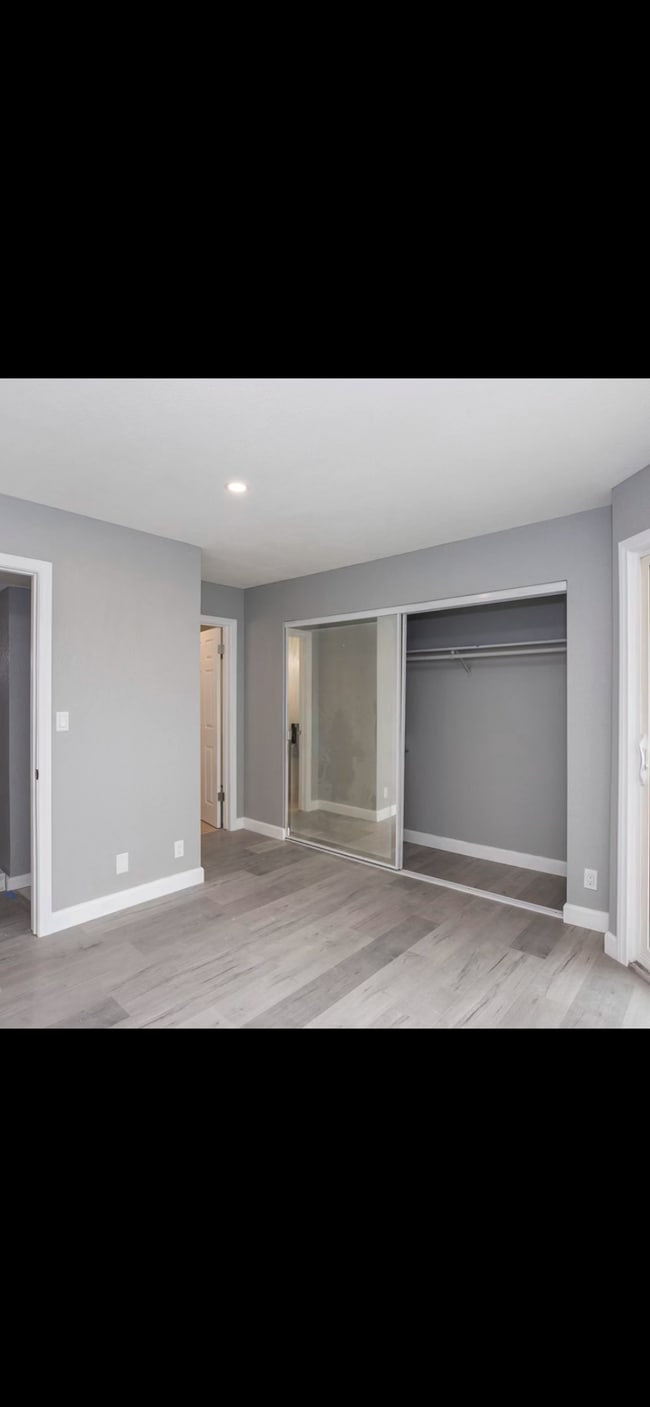 Photo - 1031 Mariposa St