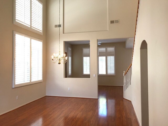 Photo - Newbury Park 4+3 on cul-de-sac w/lots of c...