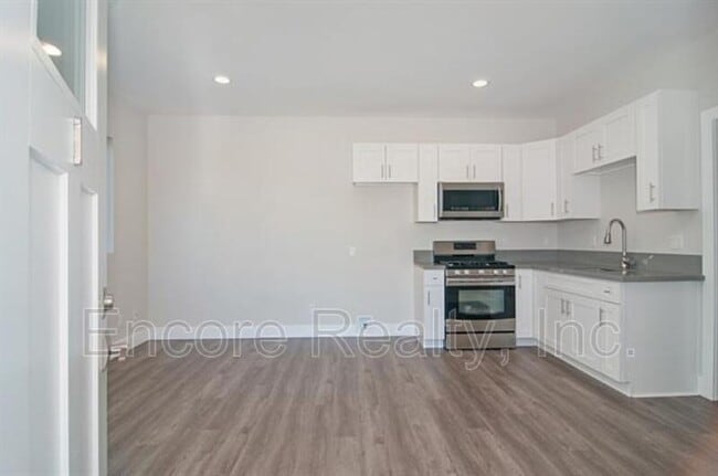 Photo - 2143 Second Ave Unit 1