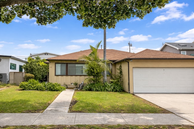 Building Photo - 4400 Vinton Ave