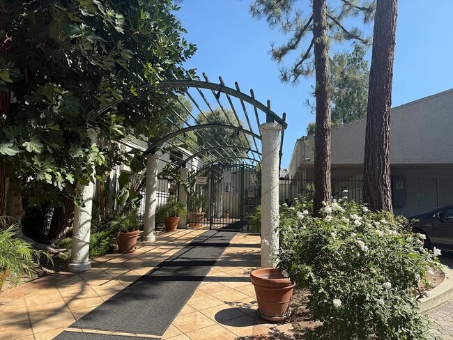 Photo - 20134 Leadwell St Unit 208