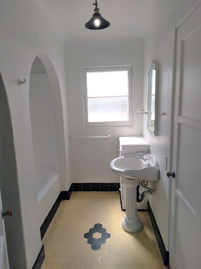 Photo - 316 Park Ave Unit 318 Park Avenue