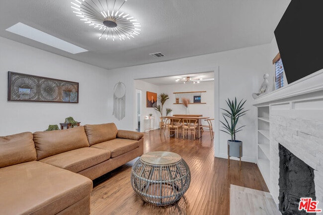 Photo - 1006 N Crescent Heights Blvd