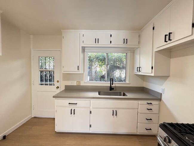 Photo - 6819 N Figueroa St Unit 03
