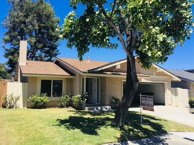 Building Photo - Newbury Park 4 bedroom